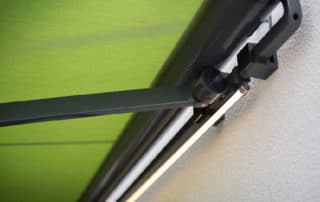 Reflexa Gelenkarmmarkise Suntigua Detailbild mit LED